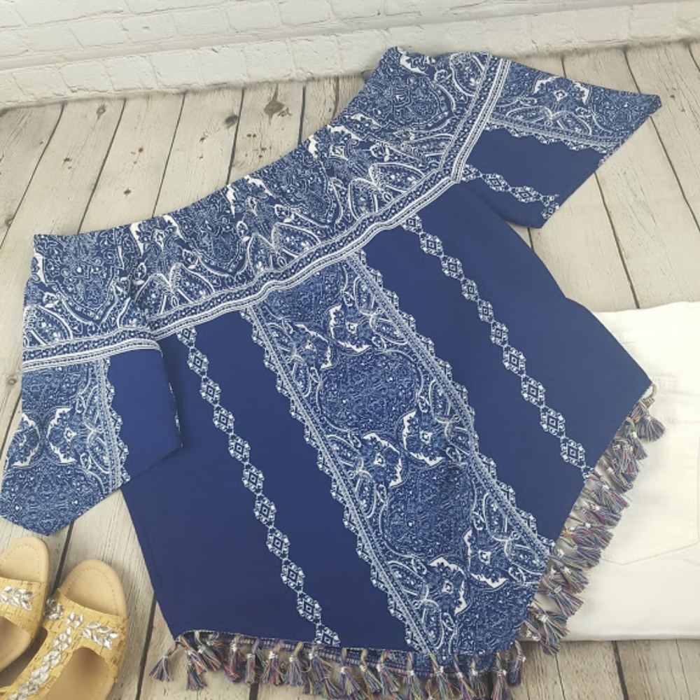 New Directions Tassel Hem Blouse (M)